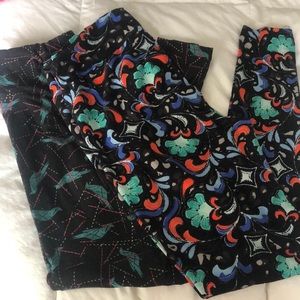 2 pairs LuLaroe leggings